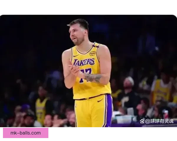 东契奇三节狂砍40分超越拉塞尔 创湖人单赛季三分新纪录 里夫斯迎重要里程碑