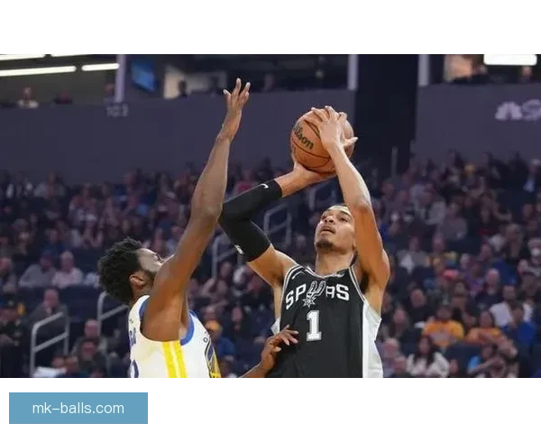 马刺时隔七年重返季后赛 文班34分12篮板准绝杀太阳收获四连胜